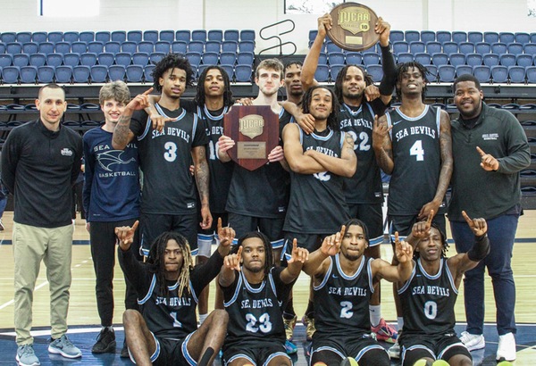 Cape Fear wins the DI Men's Basketball Region/Atlantic District Championship